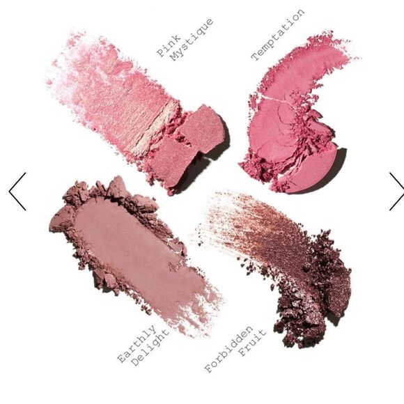 Pat McGrath Labs Divine Rose Luxe Quad four radiant shades transform your eyes - Picture 4 of 6